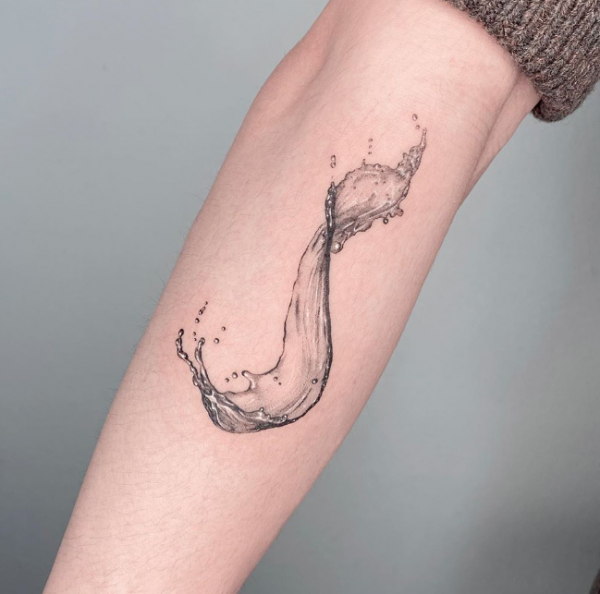 Tato Aliran Air dengan Sentuhan Titik